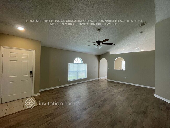 Building Photo - 10436 Opus Dr