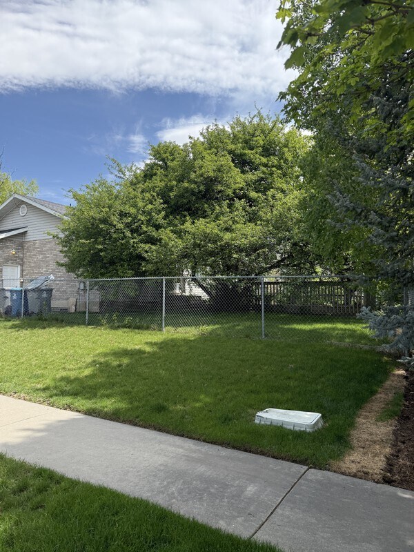 Building Photo - 938 E 1420 N