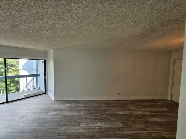 Foto del edificio - Cozy One Bedroom Condo close to Golf Course