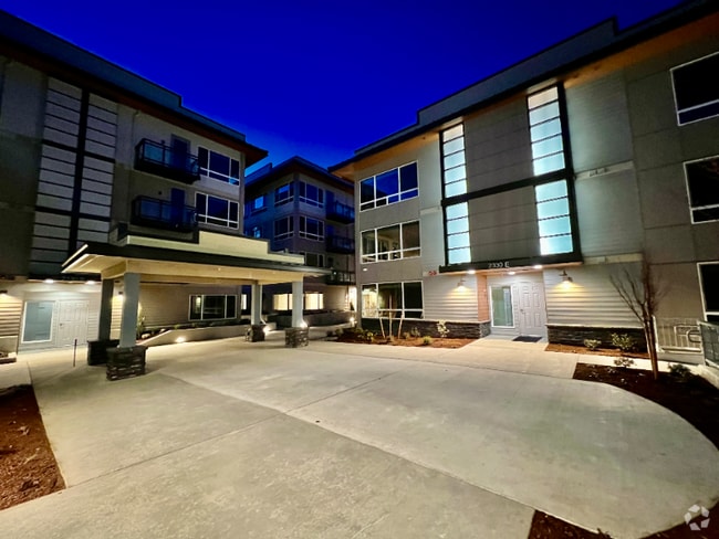Building Photo - 2330 Yakima Ct