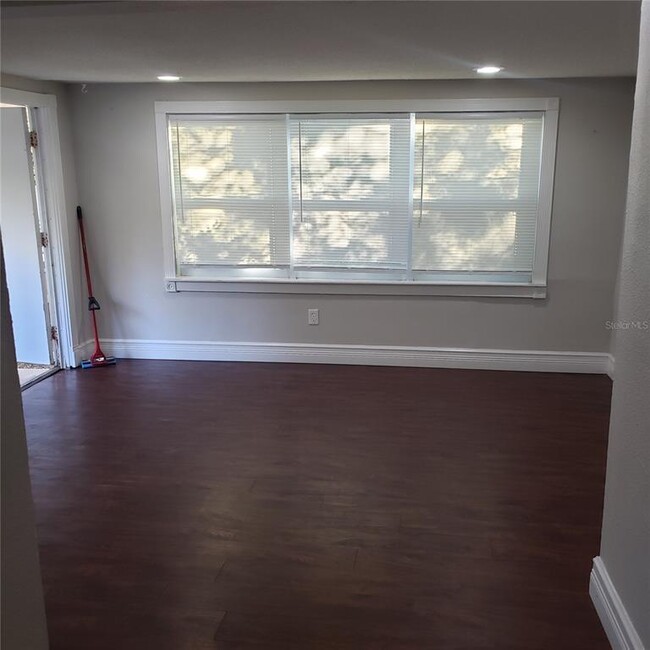 Foto del edificio - 603 6th St NE