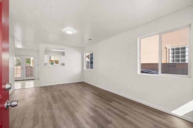 Building Photo - 2943 Quail Pointe Dr NW