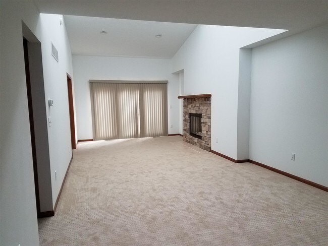 Foto del edificio - 5285 Dierks Dr