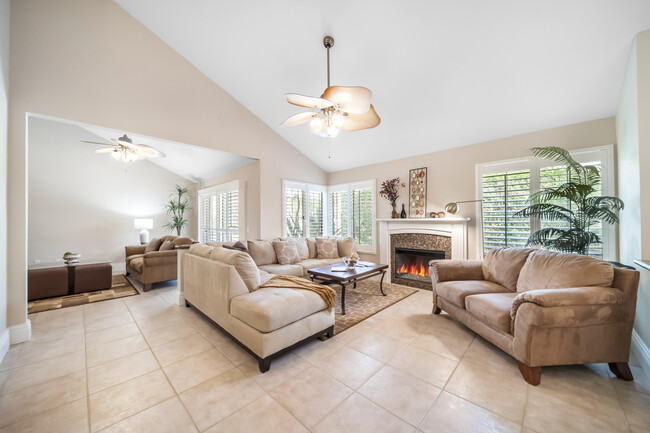 Building Photo - 43512 Via Magellan Dr