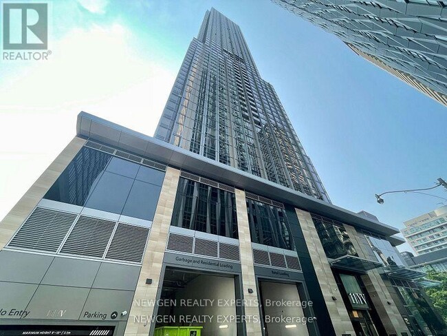 Building Photo - 11 Yorkville Ave