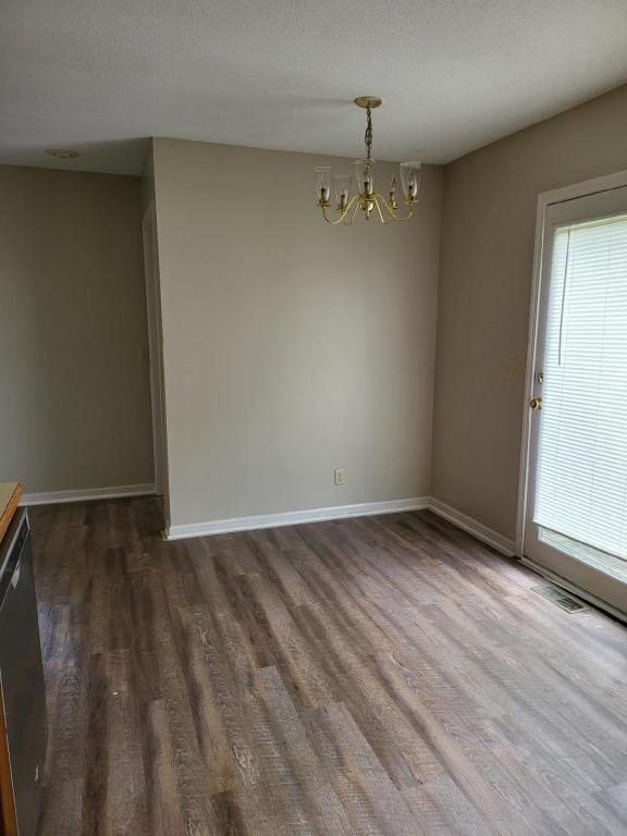 Building Photo - 114 Persimmon Dr