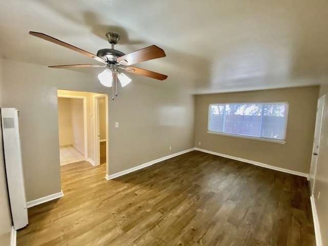 Primary Photo - 1 bed 1 bath Apartment with 1-car Garage i...