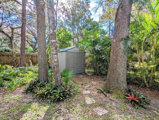 Foto del edificio - 4217 Malden Dr