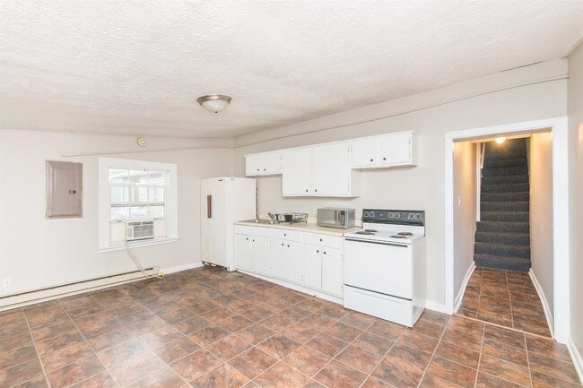 Building Photo - 120 Hagerman Ct