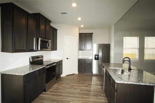Building Photo - 7637 Noble Oaks Dr