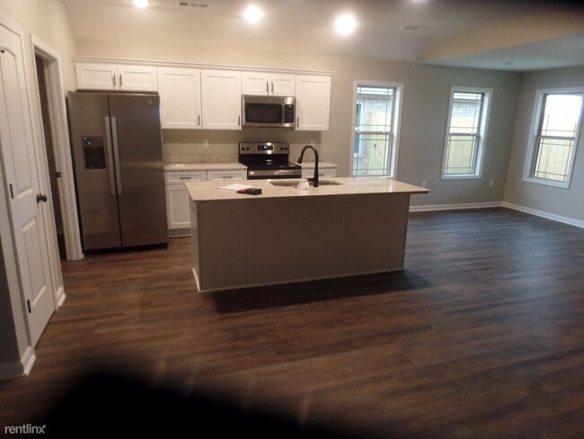 Foto del edificio - 3 br, 2 bath House - 324 Colchester