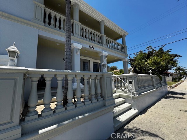 Foto del edificio - 25521 Senator Ave