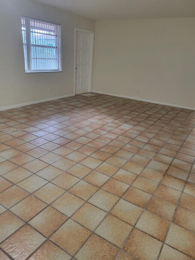 Foto del edificio - 2526 Taylor St