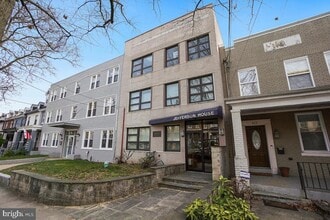 Building Photo - 610 Jefferson St NW