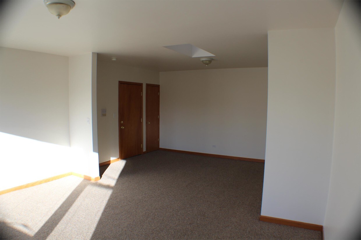 Foto principal - 7950 Ogden Ave