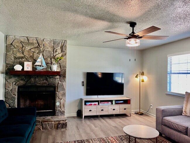 Foto del edificio - 2775 Bayview Way