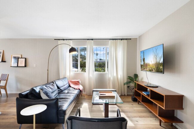 Foto del edificio - 3307 N 66th Pl