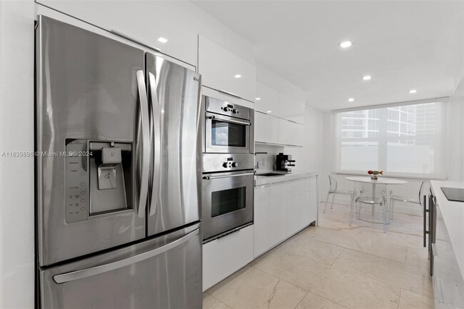 Foto del edificio - 2751 S Ocean Dr