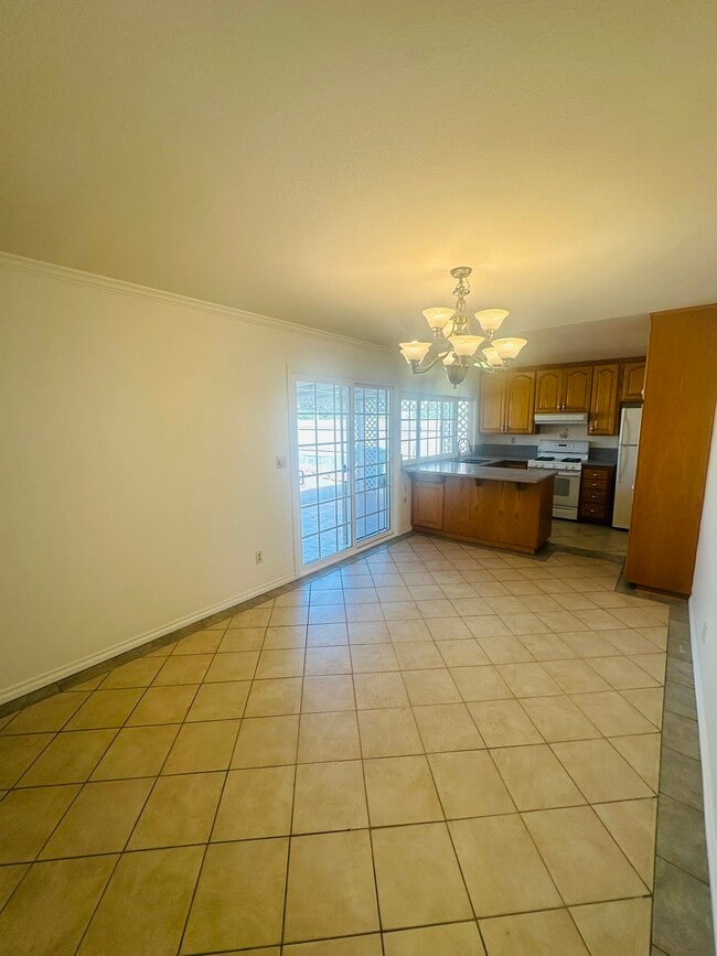 Building Photo - 4056 Caseman Ave