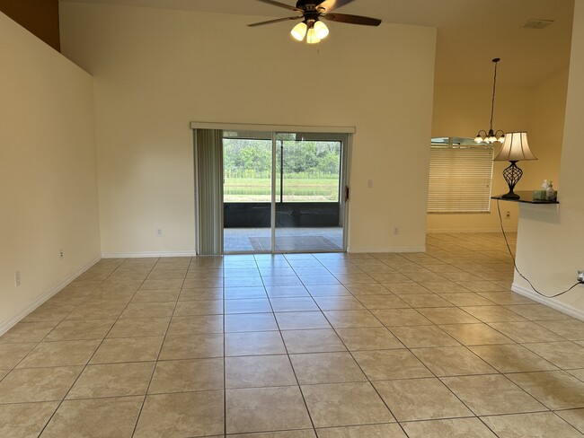 Foto del edificio - 4106 Maidu Ct