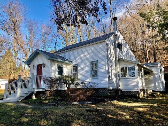 Building Photo - 1082 Plains Rd