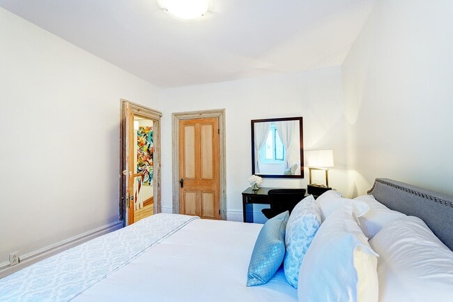 Photo du bâtiment - 1198 Rue St Mathieu