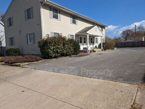 Building Photo - 109 Marshall St