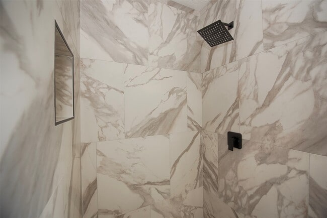 Building Photo - 309 E X St