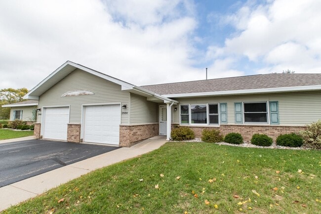 Interior Photo - Hickory Drive and Pinecrest Apartments