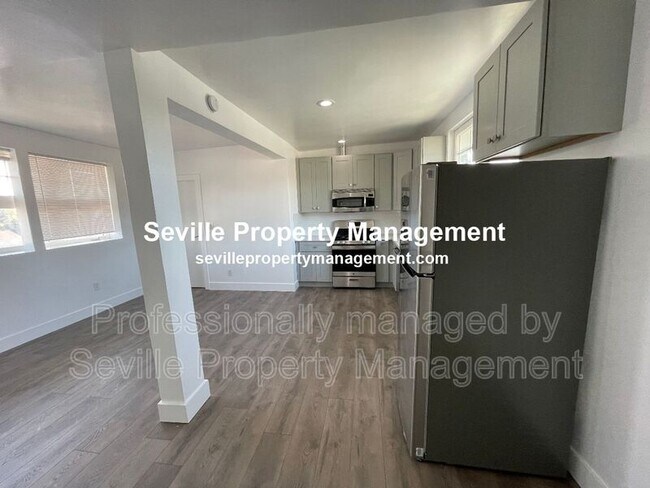 Foto del edificio - 3427 Laguna Ave
