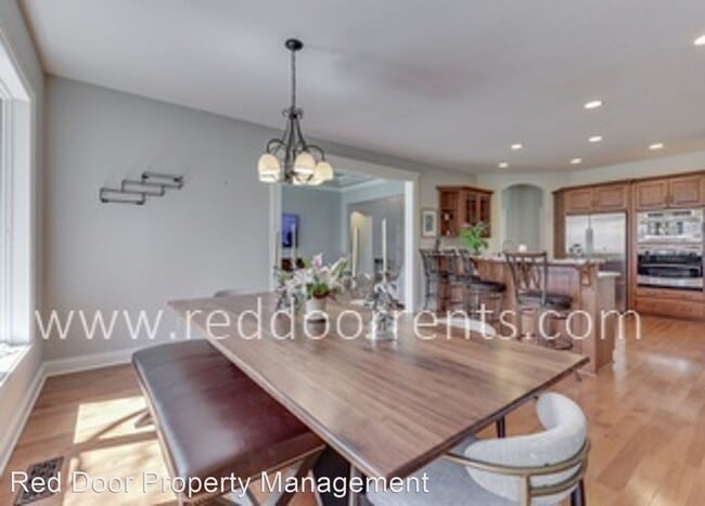 Building Photo - 4 br, 5 bath House - 5409 Brooks Bend