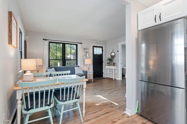 Building Photo - 64 Corchaug Trail