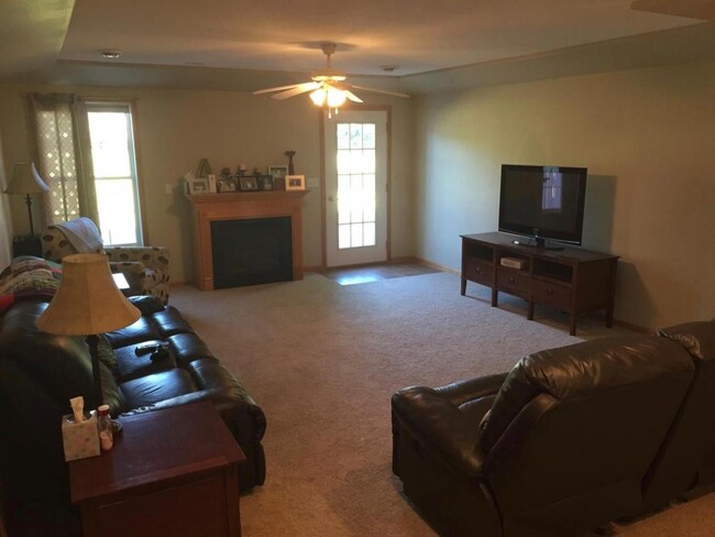 Building Photo - 803 Pheasant Run Road