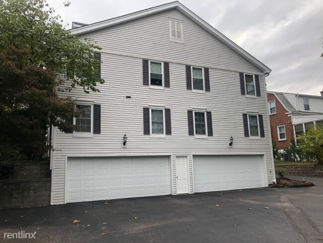 Foto del edificio - 2 br, 1 bath Condo - 801 N. Hanley B Unit B