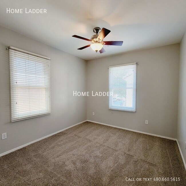 Foto del edificio - 1369 S Sabino Dr