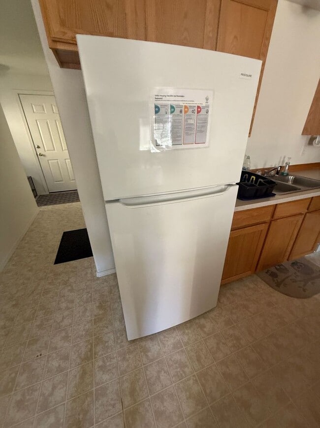 Building Photo - 2 Bed/2.5 Bath Townhome with Garage in NW ...