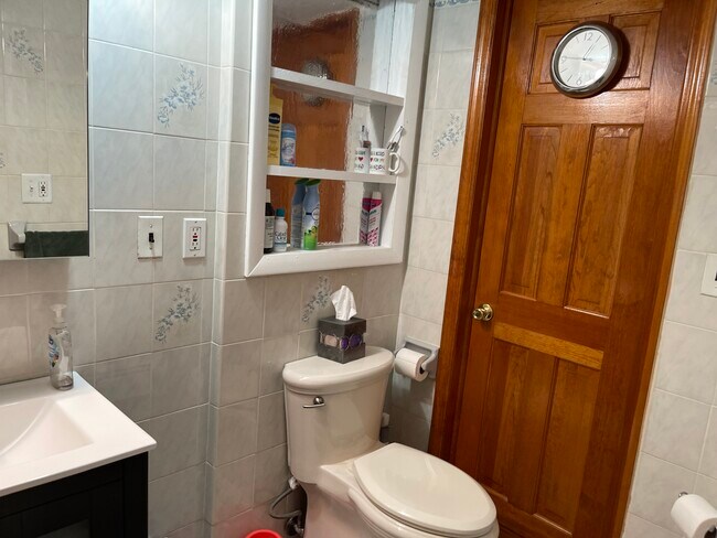 Bathroom - 15 7th St