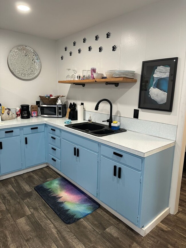 Building Photo - 521 N St