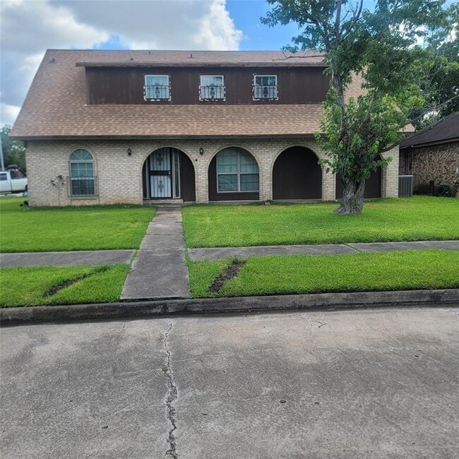 Building Photo - 10601 Sagewind Dr