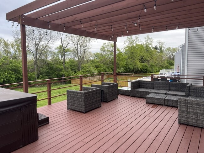 Building Photo - 6590 Rivulet Dr