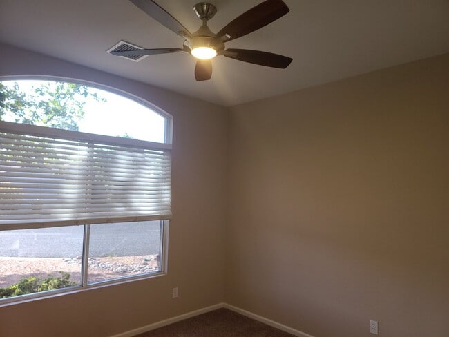 Building Photo - HOUSE:  COTTONWOOD RANCH DEL WEBB COMMUNITY