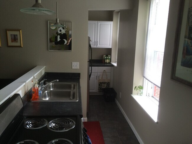 Foto del edificio - 2319 W Clifton Ave