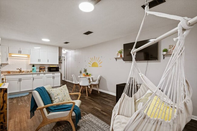 Foto del edificio - 2001 N 61st Ave