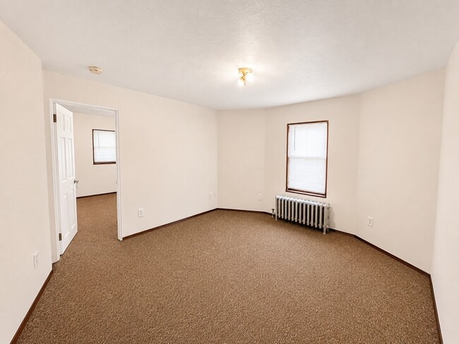 Building Photo - 219 Odell Ave