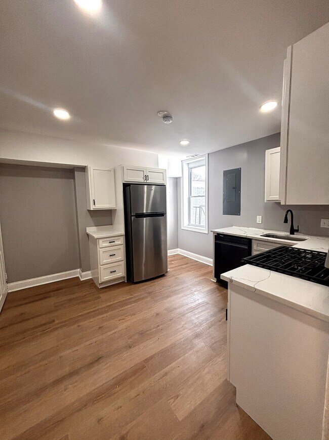 Cocina - 2026 Druid Hill Ave