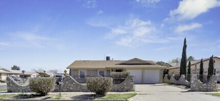 Building Photo - 3452 Tascosa St