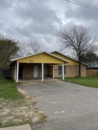 Building Photo - 208 Veterans Dr