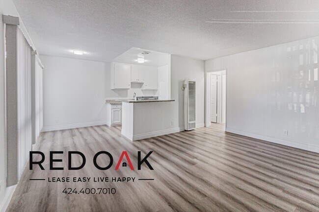 Building Photo - 1214 S Atlantic Dr