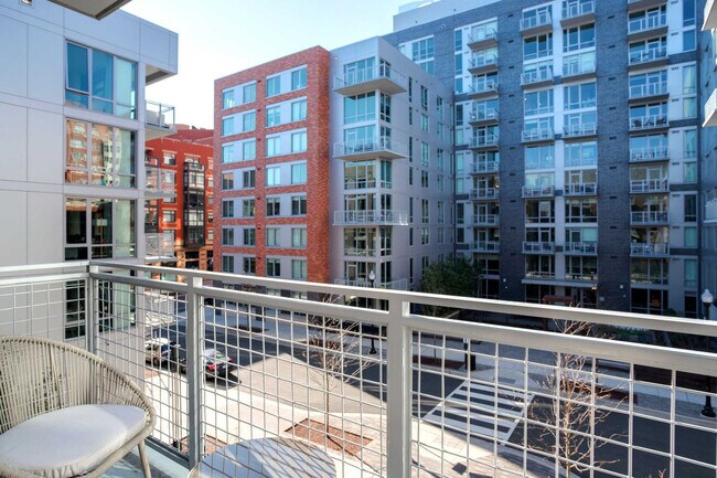 Foto del edificio - 1122 N Hudson St