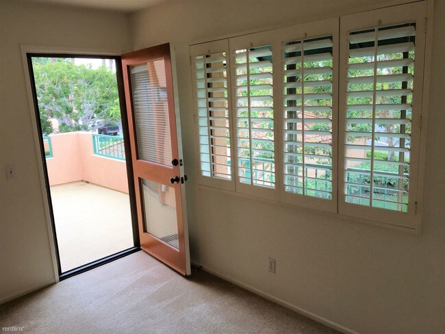 210 Villa Point Dr Newport Beach Ca 92660 Condo For In Building Photo 210 Villa Point Dr